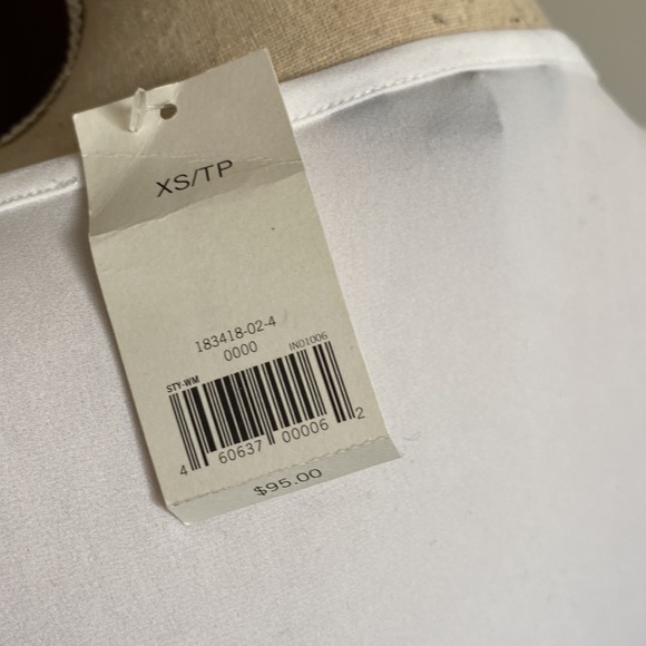 NWT gap perforated cotton long sleeve blouse size XS - Picture 3 of 4